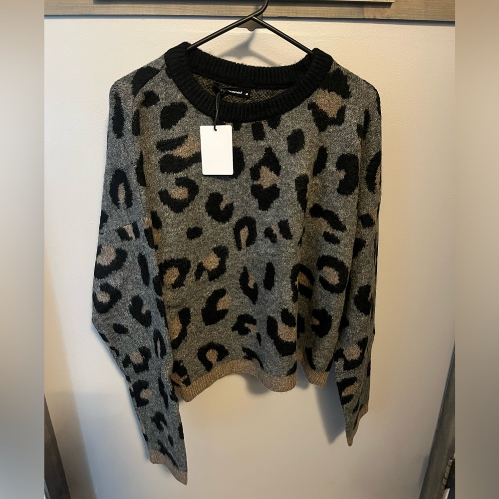 Oliveacous Size M Leopard Sweater NEW WITH TAG